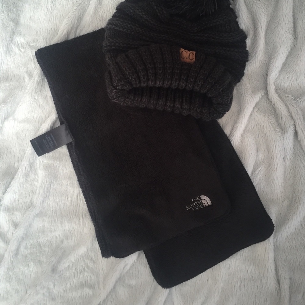 North Face scarf